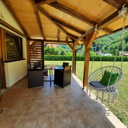 Jovanovic Lodge