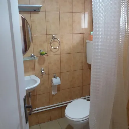 Jovanovic Lodge *